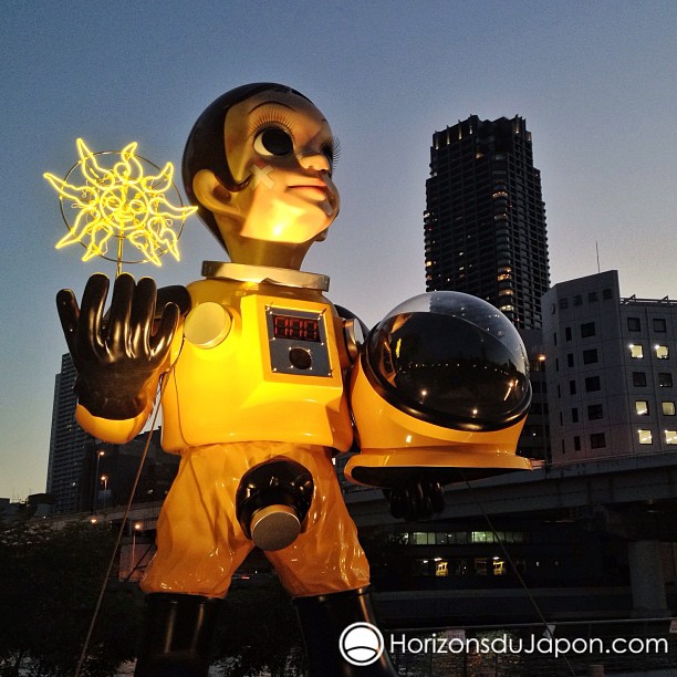 L’astronaute de Ibaraki au Festival Osaka Aqua Metropolis